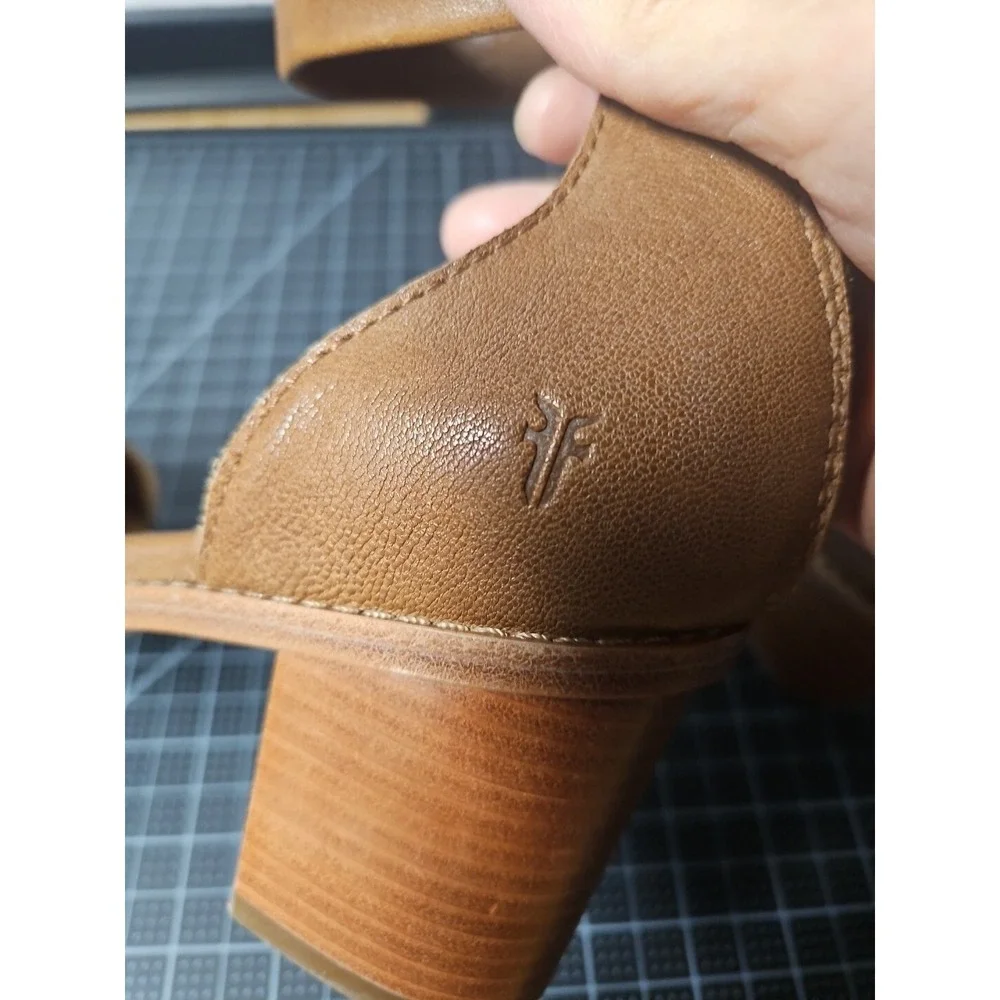 Frye Women's Brielle Back‎ Zip Heeled Sandal, Cognac, women Sz 9.5M